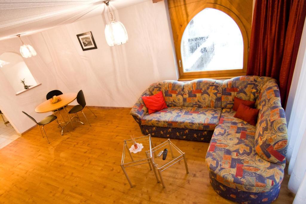 Haus Perelia C Apartment Цермат Стая снимка
