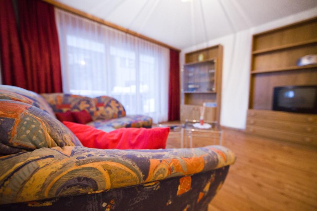 Haus Perelia C Apartment Цермат Стая снимка