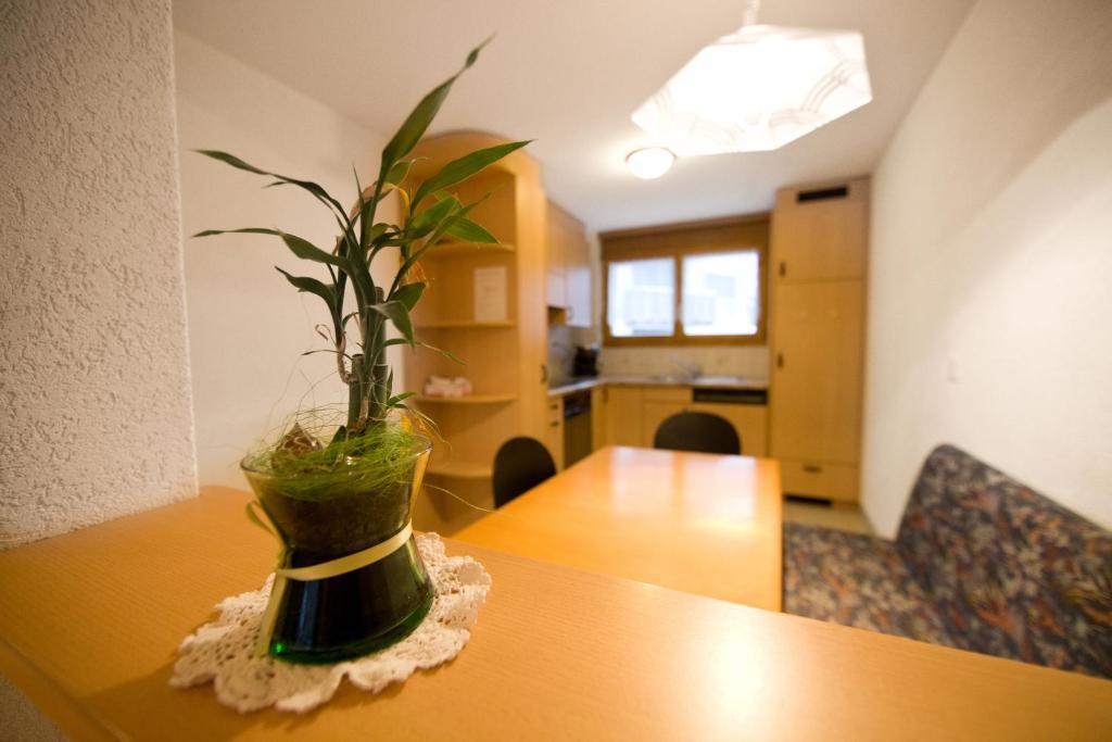 Haus Perelia C Apartment Цермат Стая снимка